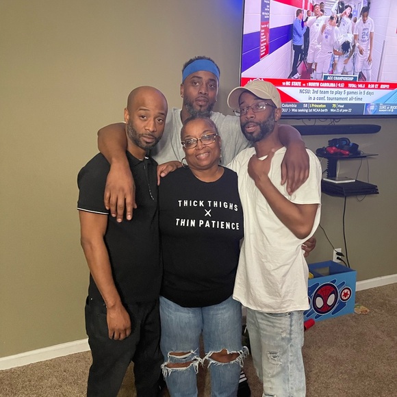 Meet your Posher, Tara - Picture 7 of 9